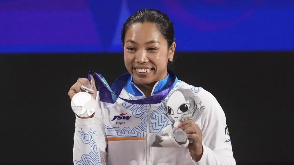 Mirabai Chanu Wins Asian Games Silver in 49kg Weightlifting