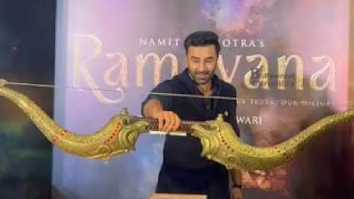 Ranbir Kapoor Lifts Shiv Dhanush at Ramayana Event in Mumbai