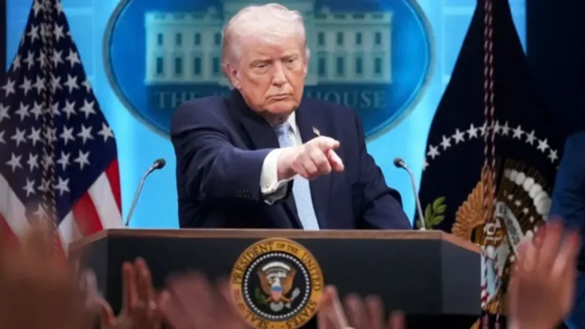 US Court Suspends Trump’s White House Media Ban | Full Analysis