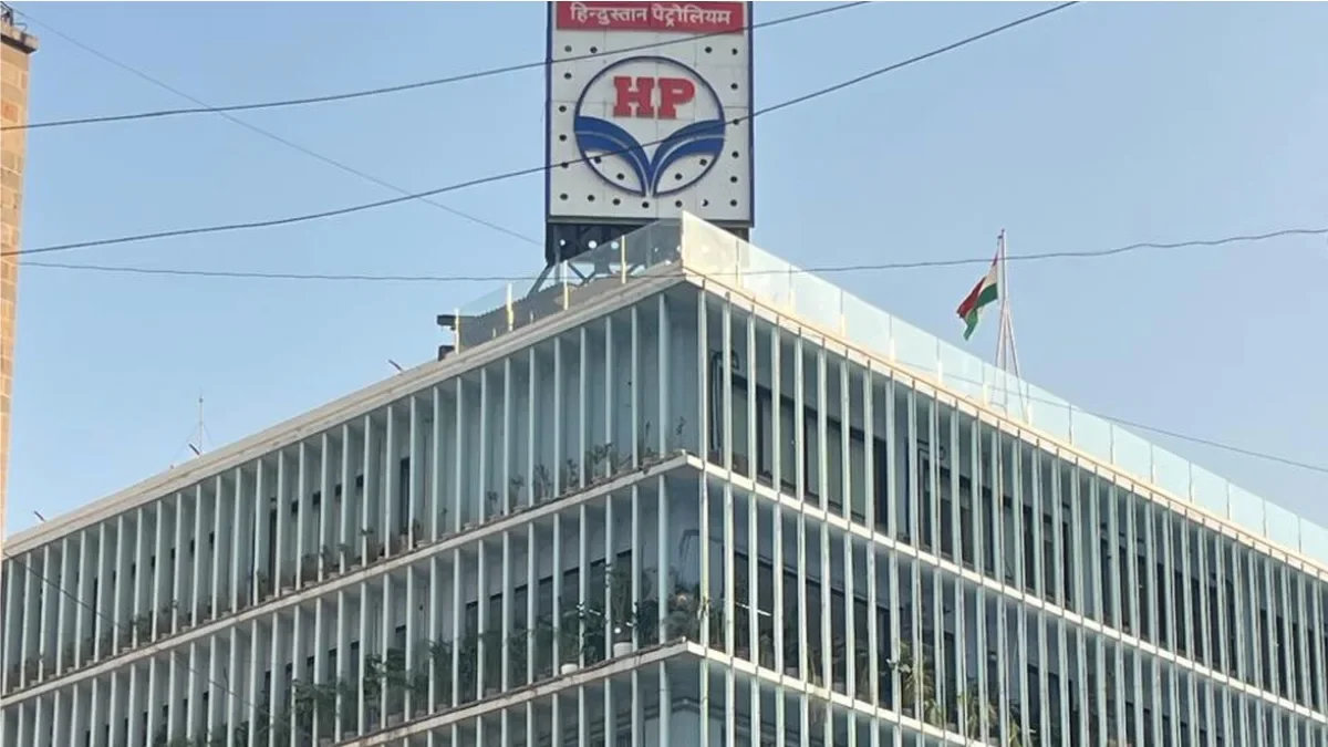 HPCL Q2 Net Profit Slips 9% to ₹3,483 Cr Amid Crude Volatility