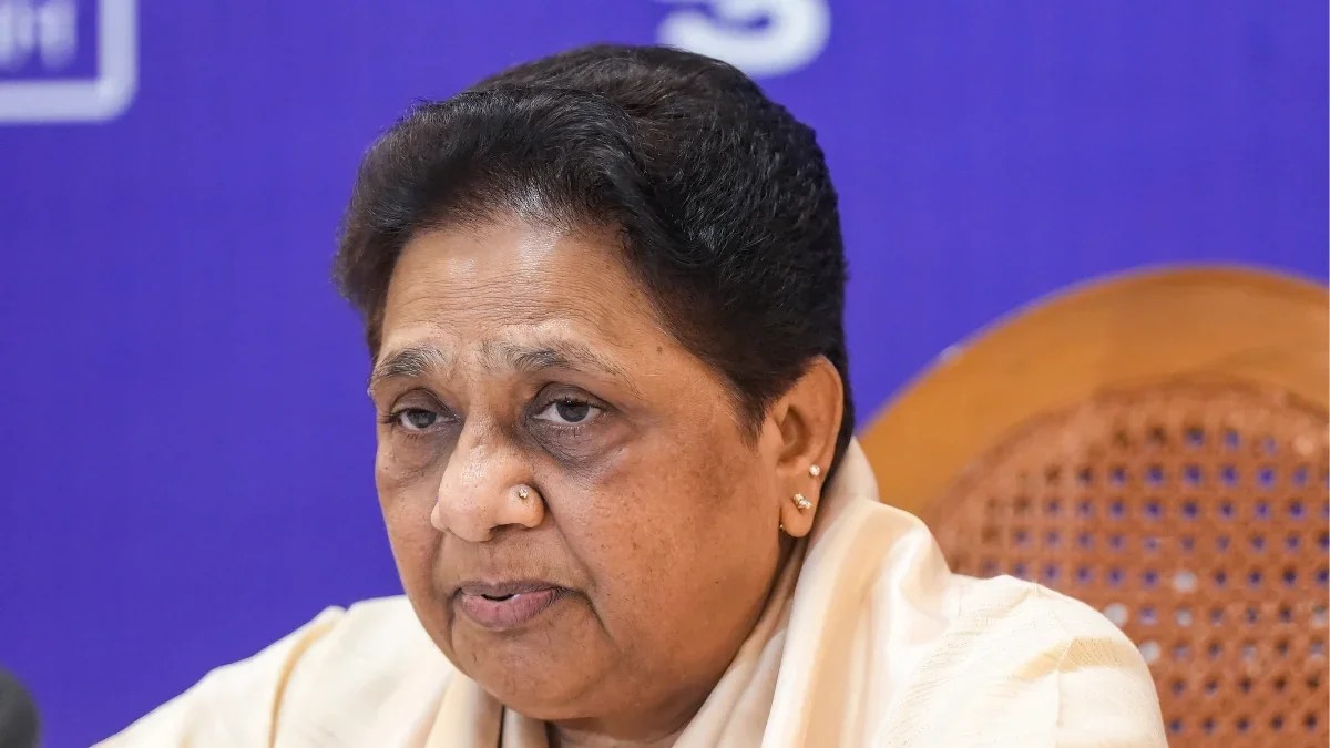 Mayawati Targets Akhilesh Yadav Over Rajya Sabha Picks, Accuses SP of Deceiving PDA