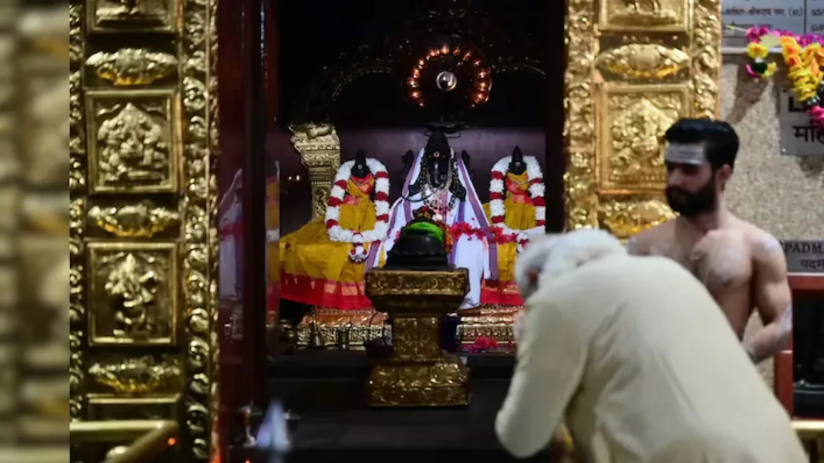 PM Modi Marks 25 Years at Vinayaka Temple