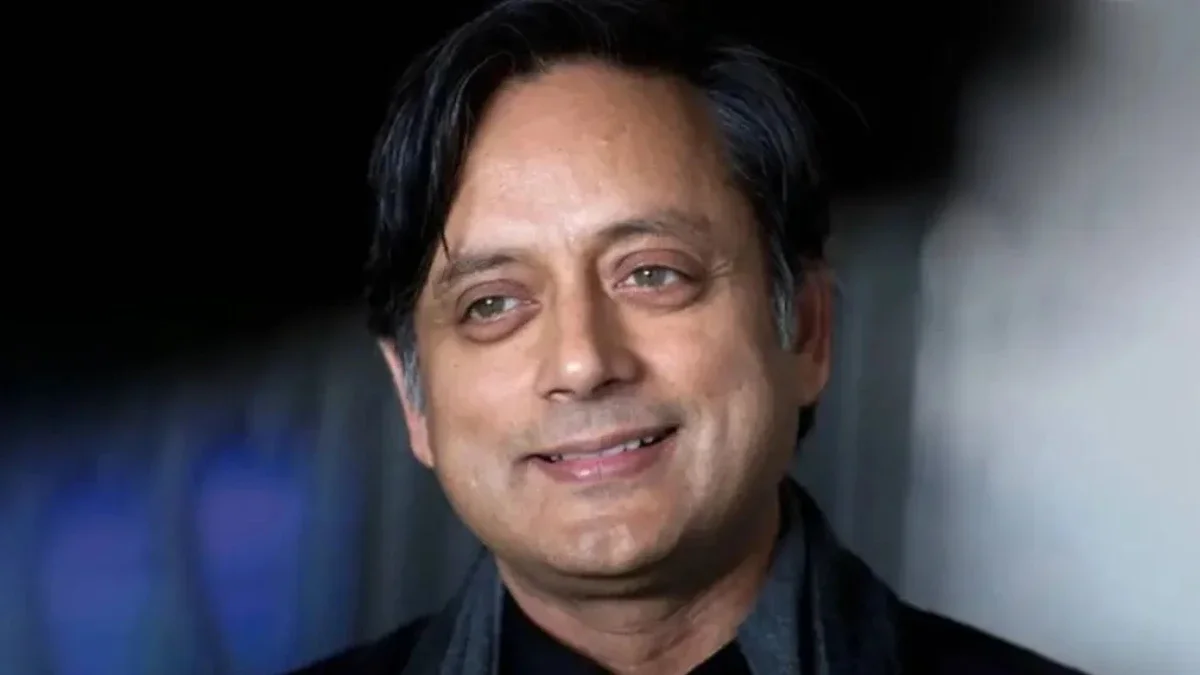 Tharoor Dodges Questions on Rahul Gandhi’s Vietnam Visit